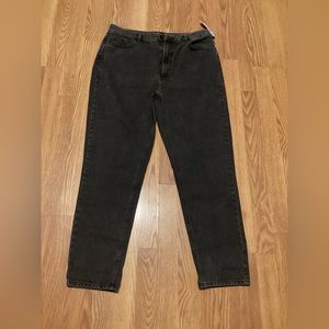 Women’s jean brand BOG size 32 high-rise color black retails $59